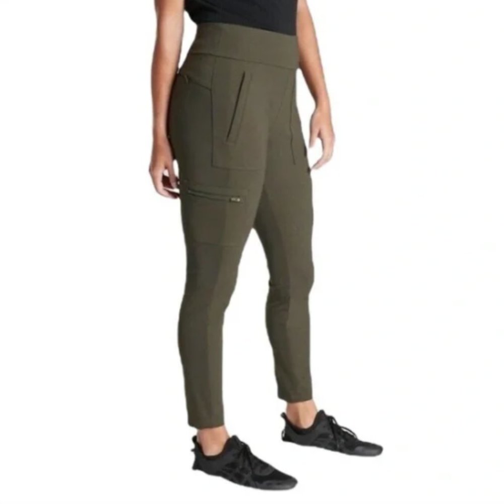 NWOT Athleta Headland Hybrid Cargo Tight in Olive Green